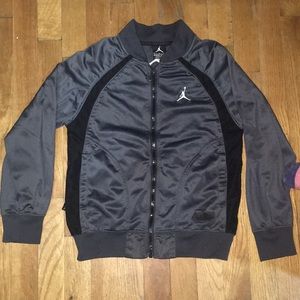 Jordan Boy sweater size:8-10 YRS